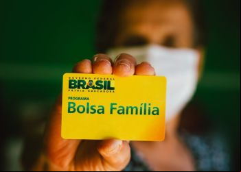 Auxílio emergencial é pago a beneficiários do Bolsa Família com NIS 5