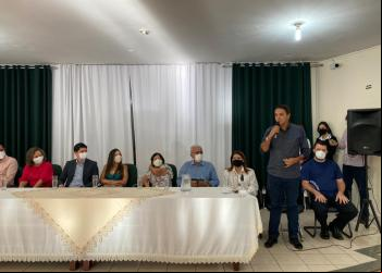 Gaguim se compromete com Hospital Universitário de Paraíso