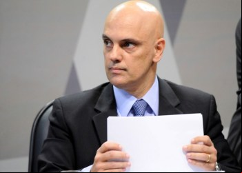 Alexandre de Moraes manda prender professor de SC após vídeo convocando a participarem de atos desta terça