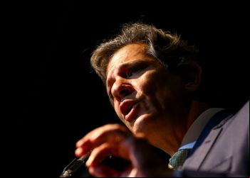 Haddad anuncia pacote de R$ 242,7 bi para melhorar contas públicas