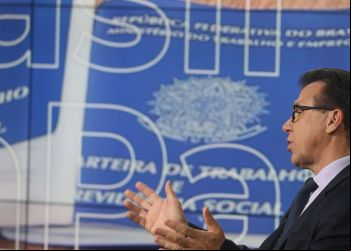 Salário mínimo deve ter novo reajuste no dia 1º maio