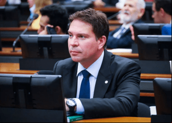 Delegado Ramagem acusa governo de temer a MI e revela rejeição de requerimentos