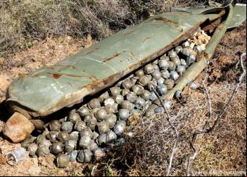 Bombas de fragmentação brasileiras são exportadas e utilizadas em conflitos, apesar de proibidas em 120 países