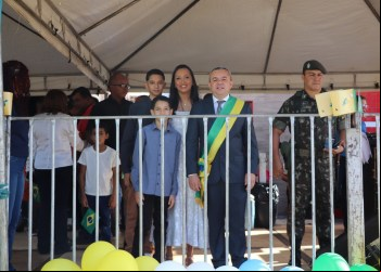 Porto Nacional Resgata o Espírito Cívico com o Grandioso Desfile de 7 de Setembro na Praça do Centenário