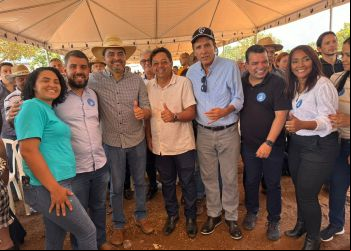 Deputado Carlos Gaguim marca presença na Feira Agrosudeste em Almas, fortalecendo o setor agropecuário do Tocantins