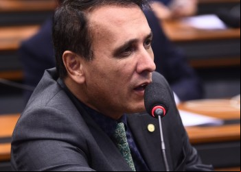 Senado Aprova Projeto de Lei do Deputado Gaguim que Regulamenta Intercâmbio Estudantil
